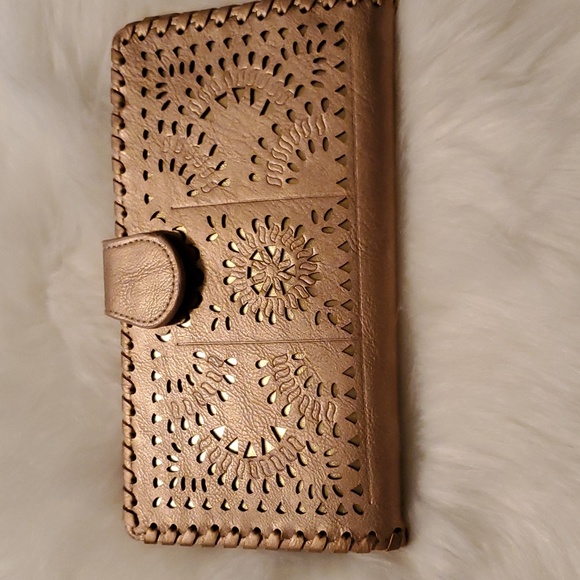 Source Unknown Handbags - Rose Gold Bi-Fold Medium Wallet